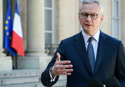 فرنسا تمد قرار مراقبة الاستثمارات الأجنبية غير الأوروبية عامًا