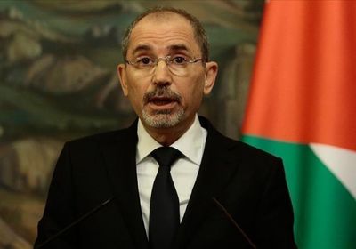الأردن يطالب بإنهاء الأزمة السورية سياسيًا