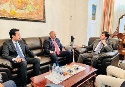 الزُبيدي يشدد على منع الكارثة الإنسانية بتحسين الاقتصاد