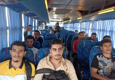 بدء نقل الطلاب الجامعيين في عدن مجانا