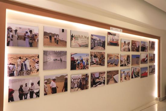 معرض صور بالمكلا عن تضحيات الإمارات في الجنوب