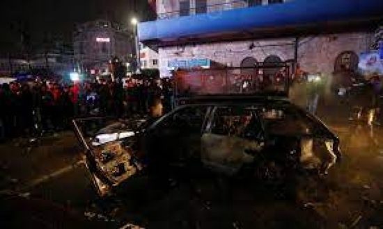 فلسطينيون يحرقون مركبة لمستوطنين برام الله