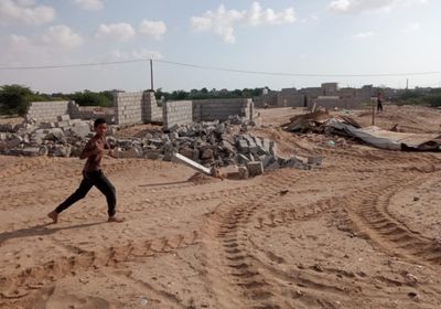 إزالة التعديات على منطقة القرو الأثرية في أبين