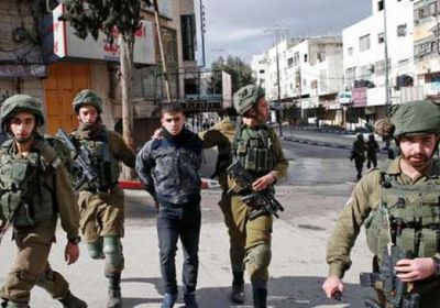 الاحتلال يعتقل أربعة فلسطينيين في الخليل وبلدة حلحول