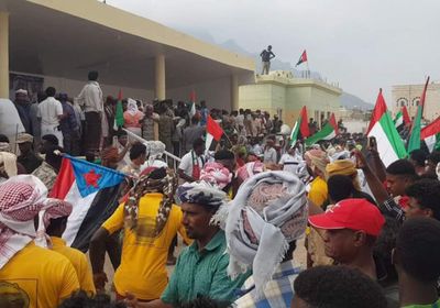 ابتهاج شعبي في سقطرى بالعيد الوطني الإماراتي