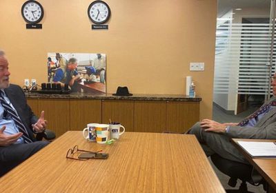 ليندركينج وبيزلي يطالبان بخفض التصعيد في اليمن