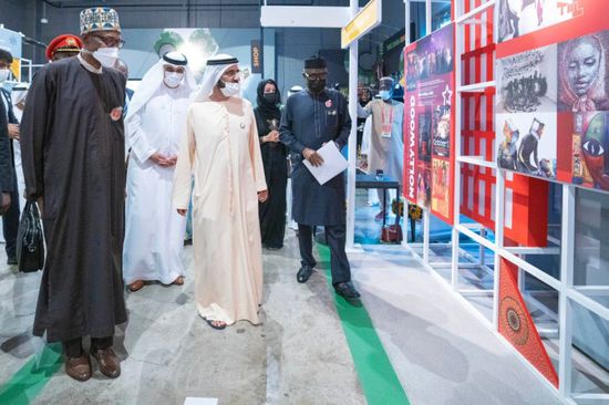  بن راشد يزور جناحي نيجيريا وسيرلانكا في إكسبو دبي