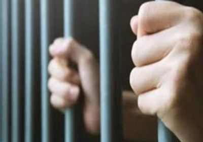 القبض على يمني يأوي 15 مخالفا لنظام الإقامة بعسير