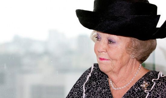 إصابة ملكة هولندا السابقة بياتريكس بكورونا