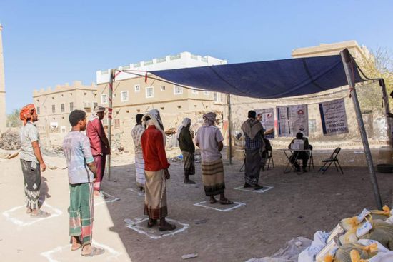 9537 أسرة تستفيد من مساعدات "الغذاء العالمي" بحضرموت