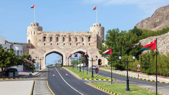 سلطنة عمان تؤكد دعمها لمساعي تطوير العلاقات العربية العربية