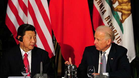 النواب الأمريكي يشرع لحظر الواردات من إقليم شينجيانغ