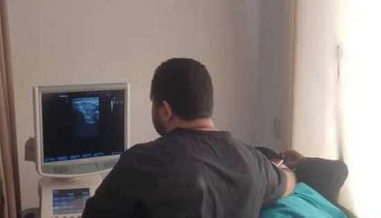 مستشفى خليفة يفحص عينات لمرضى الغدد