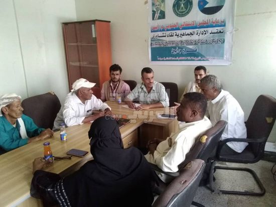 "انتقالي أبين" يناقش قضايا نقابة المعلمين بخنفر وزنجبار