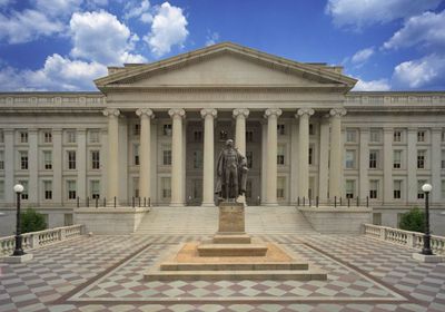 الخزانة الأمريكية تتهم رئيس السلفادور بالتفاوض مع زعماء العصابات