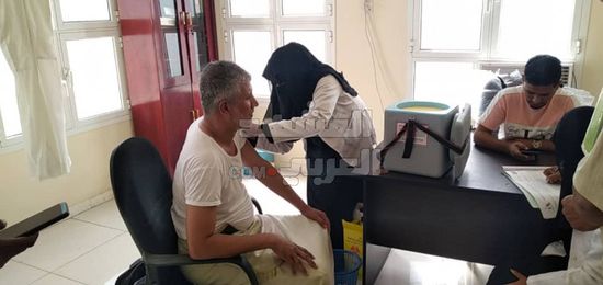 عزوف أكاديميي جامعة أبين عن لقاح كورونا