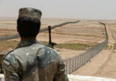 ثلثاهم يمنيين.. القبض على 438 متهما بعبور الحدود السعودية