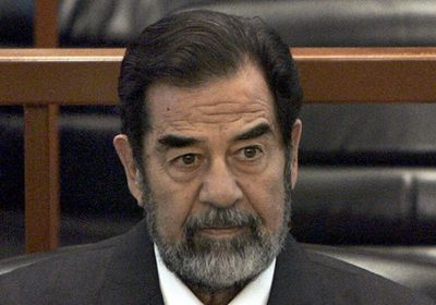 صدام حسين.. محامي الرئيس العراقي الراحل يرد على بول بريمر