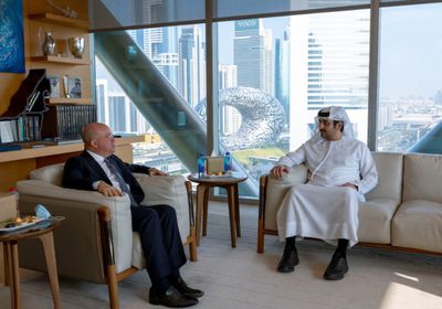 نائب حاكم دبي يستقبل رئيس شبكة سي إن إن