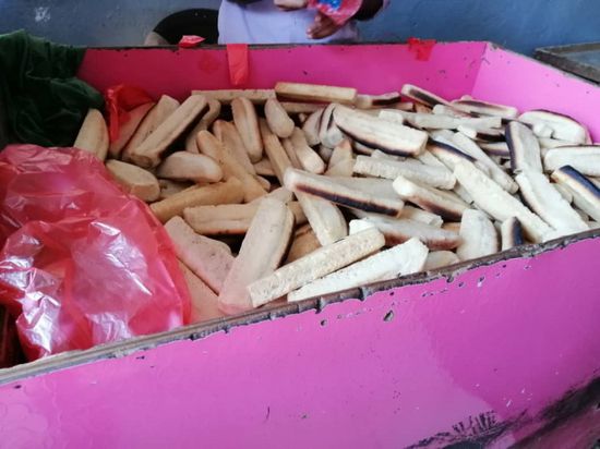 "اقتصادية انتقالي ردفان" تطمئن على التزام أفران الروتي بالتسعيرة