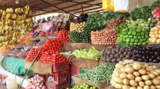 تراجع محدود لأسعار الخضروات والفواكه في العاصمة عدن