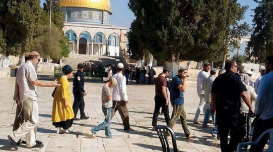 فلسطين: مستوطنون يقتحمون الأقصى بحماية شرطة الاحتلال