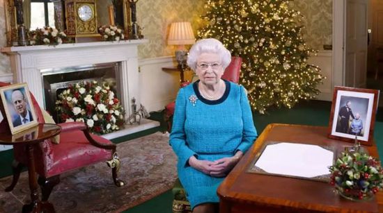 الملكة إليزابيث.. سر تراجع ملكة بريطانيا عن إلغاء مأدبة عيد الميلاد