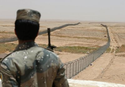 ثلثهم يمنيين.. القبض على 454 متسللا للحدود السعودية