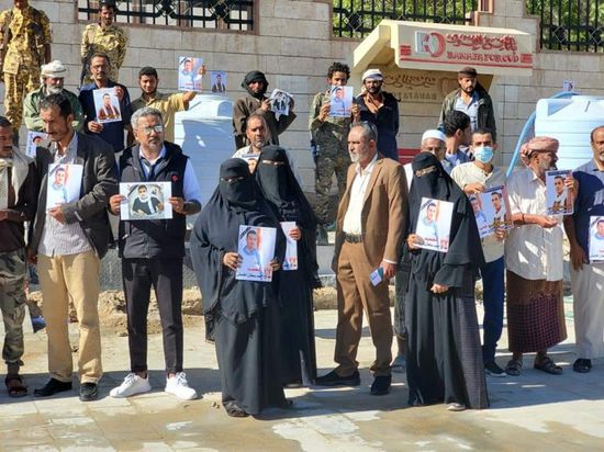 عاملو "مركزي شبوة" ينددون بالتعتيم الإخواني على جريمة قتل