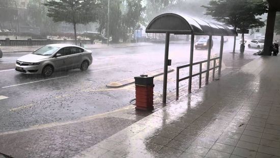 نزوح أكثر من 20 ألف شخص جراء الأمطار في ماليزيا