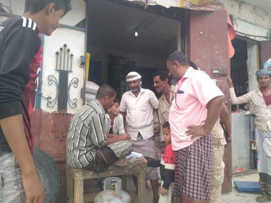 "تجارة الملاح" يعمم تسعيرة جديدة للسلع الأساسية