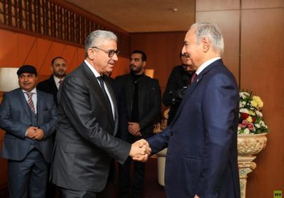 حفتر يلتقي عدد من المرشحين لانتخابات الرئاسة الليبية