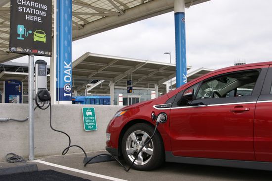  بريطانيا: تخفيض دعم السيارات الكهربائية للمرة الثانية في أقل من عام