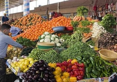 استقرار أسعار الخضروات والفواكه بأسواق عدن اليوم الأربعاء