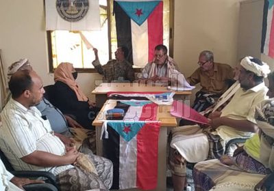 "انتقالي خنفر" يطالب بتجنيب المدنيين صراعات الإخوان