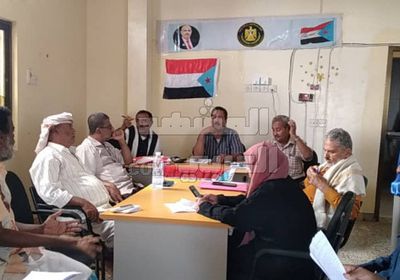 "انتقالي خنفر" يدعو التجار إلى خفض الأسعار