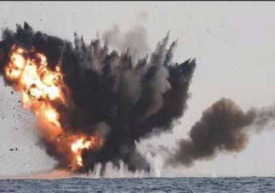 قبل هجوم إرهابي..  تحييد زورق حوثي مفخخ في البحر الأحمر