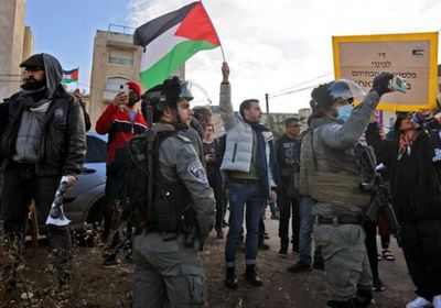 قرية برقة الفلسطينية تنتفض ضد تحطيم المستوطنين الإسرائيليين لشواهد القبور