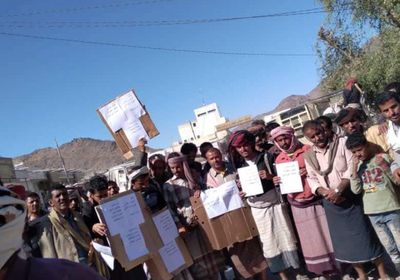 تظاهرة في خورة لطرد بن عديو من شبوة