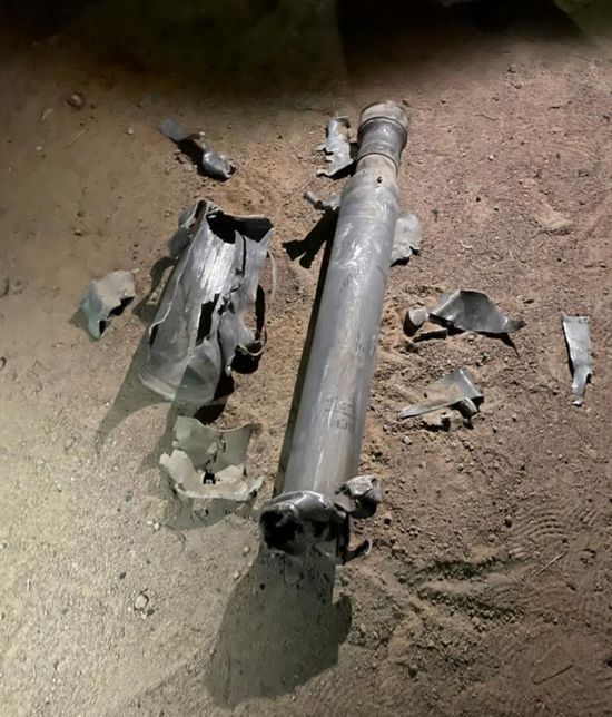 مقذوف حوثي يسقط على قرية بنجران