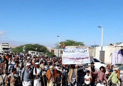 المحفد تتضامن مع الهبة الحضرمية بمسيرة شعبية