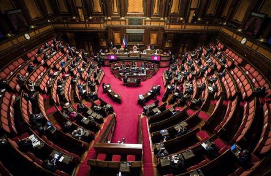 "الشيوخ الإيطالي" يتبنى ميزانية رئيس الحكومة المخصصة لإنعاش الاقتصاد