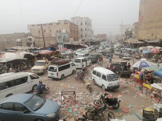 مطالب بإلزام سائقي الأجرة في لحج بخفض التعريفة