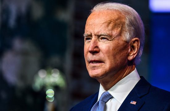 بايدن يثمن شجاعة الأمريكيين في مواجهة كورونا