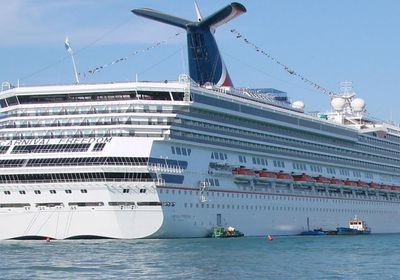 أمريكا تراقب عشرات السفن السياحية بسبب كورونا