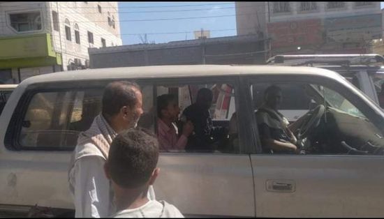 "انتقالي ردفان" ينذر المخالفين للتسعيرة بـ "مكبرات الصوت"