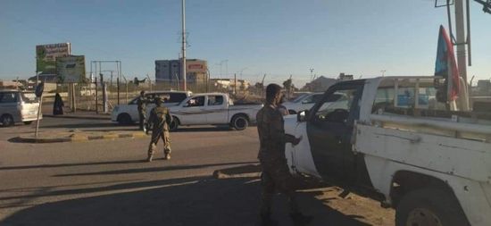 ضبط سيارات وأسلحة غير مرخصة في البريقة