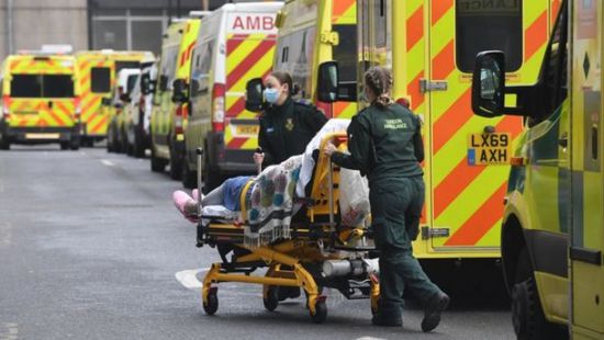 أكثر من 45 ألف إصابة.. أوميكرون يتوحش في بريطانيا