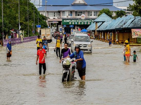  ماليزيا تخصص 1.4 مليار رينجيت لضحايا الفيضانات