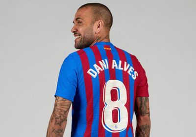 بينهم " ألفيش ".. برشلونة يؤكد سلبية مسحة 3 لاعبين مصابين بكورونا